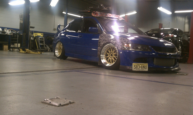 2005 Mitsubishi Lancer Evolution photo
