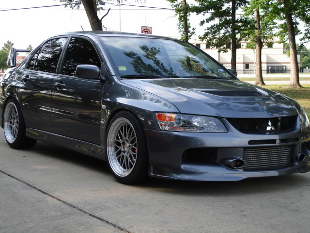 2005 Mitsubishi Lancer Evolution photo