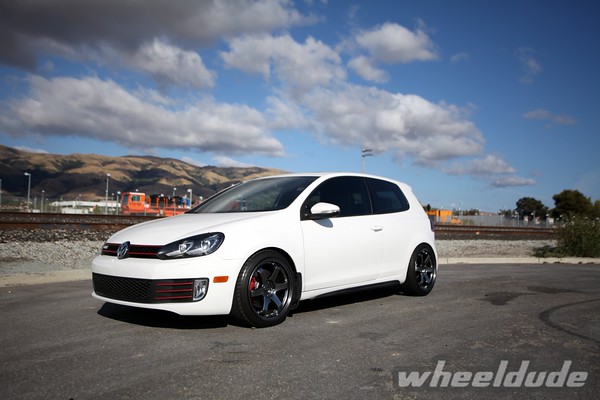 2013 Volkswagen GTI photo