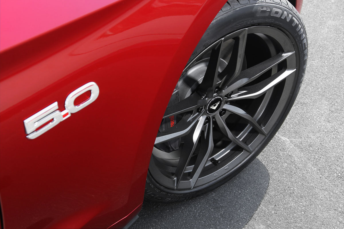 2015 Ford Mustang photo