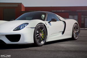 2015 Porsche 918 Spyder