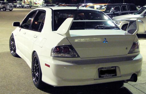2005 Mitsubishi Lancer Evolution photo