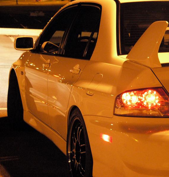 2005 Mitsubishi Lancer Evolution photo