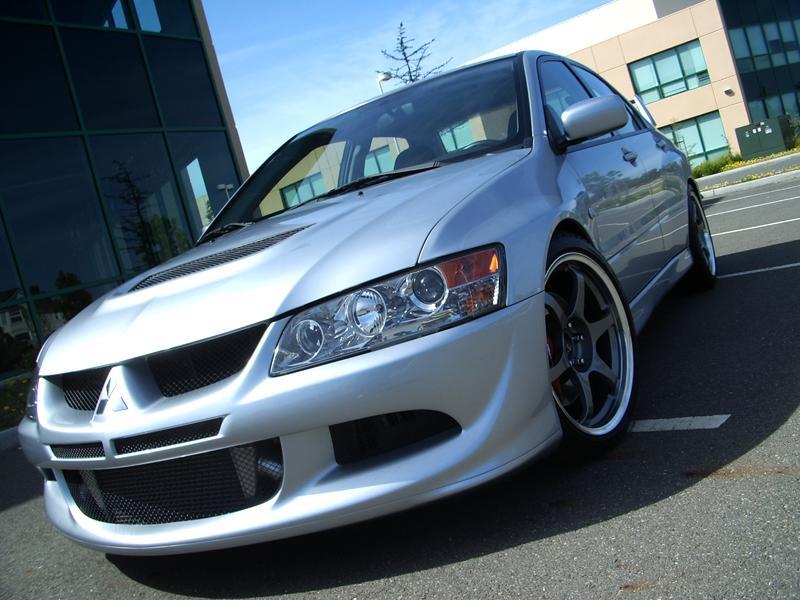 2005 Mitsubishi Lancer Evolution photo