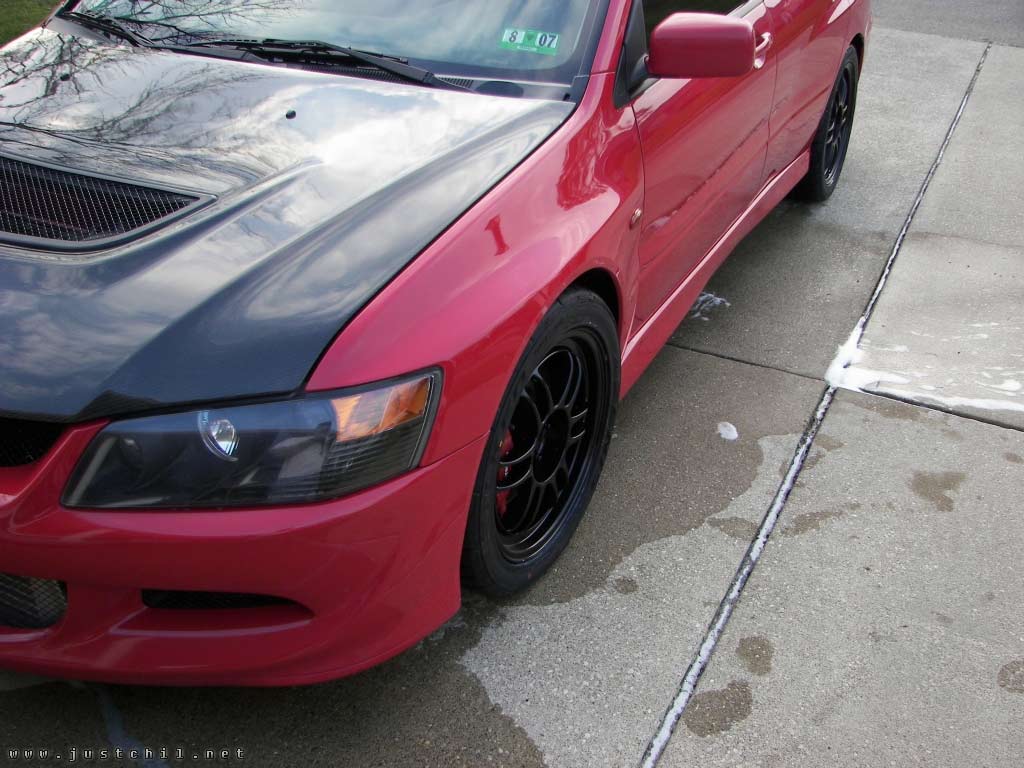 2003 Mitsubishi Lancer Evolution photo
