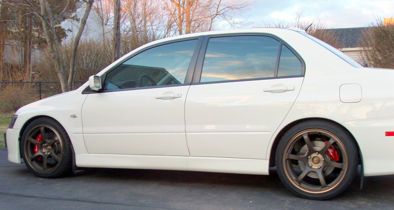 2003 Mitsubishi Lancer Evolution photo