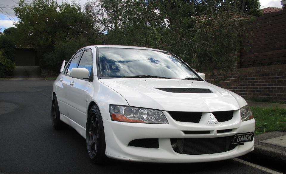 2005 Mitsubishi Lancer Evolution photo