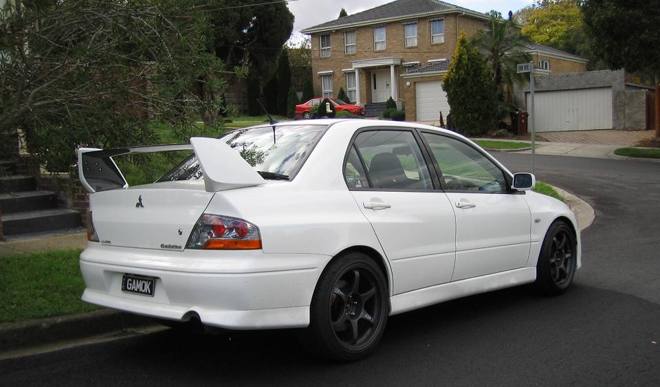 2005 Mitsubishi Lancer Evolution photo