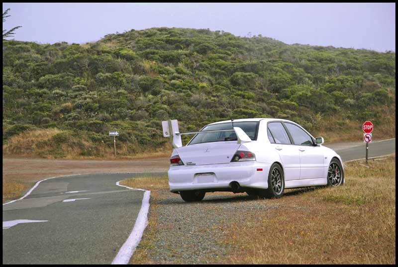 2004 Mitsubishi Lancer Evolution photo