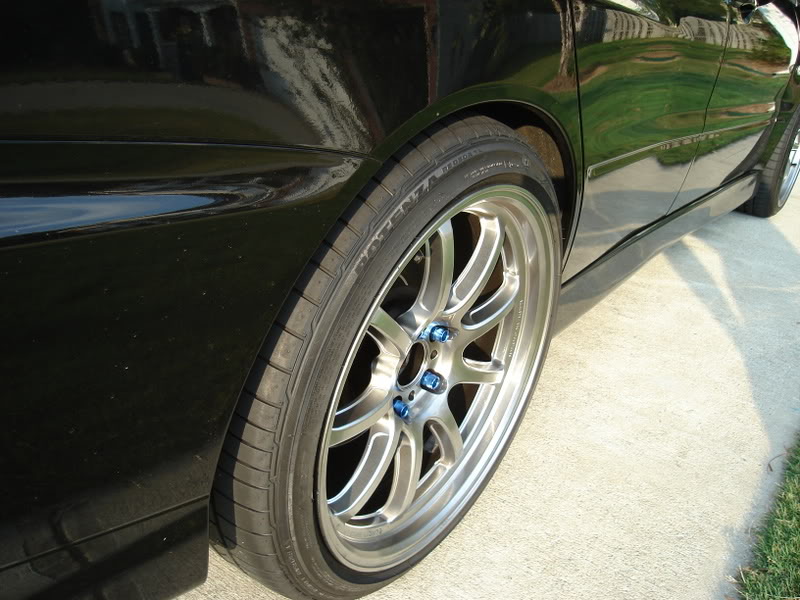 2003 Mitsubishi Lancer Evolution photo