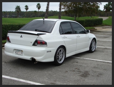 2005 Mitsubishi Lancer Evolution photo