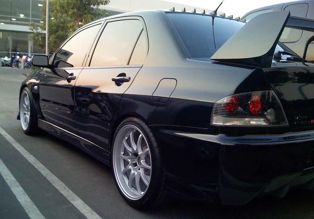 2008 Mitsubishi Lancer Evolution photo