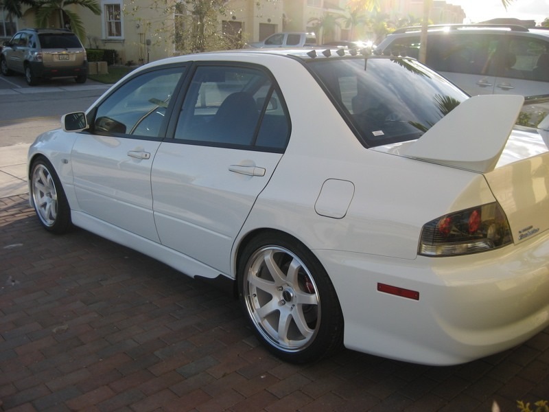 2008 Mitsubishi Lancer Evolution photo