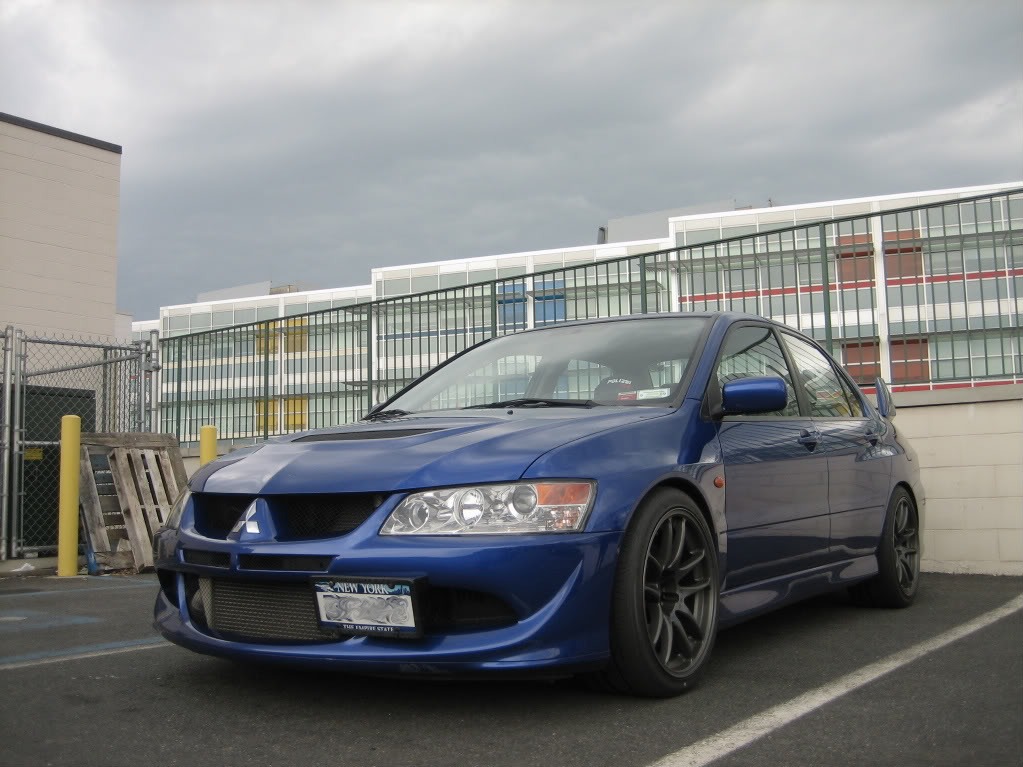 2005 Mitsubishi Lancer Evolution photo