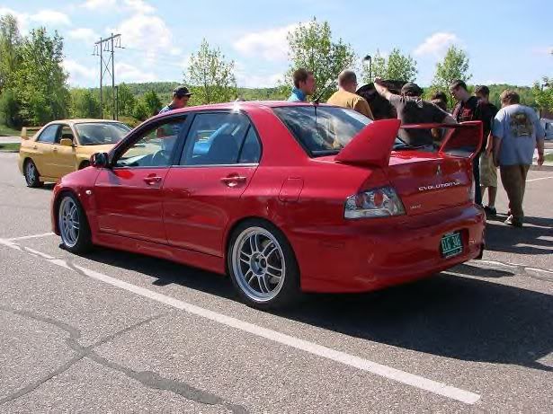 2003 Mitsubishi Lancer Evolution photo
