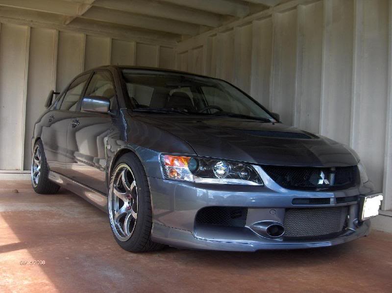2005 Mitsubishi Lancer Evolution photo