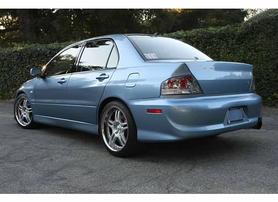 2003 Mitsubishi Lancer Evolution photo