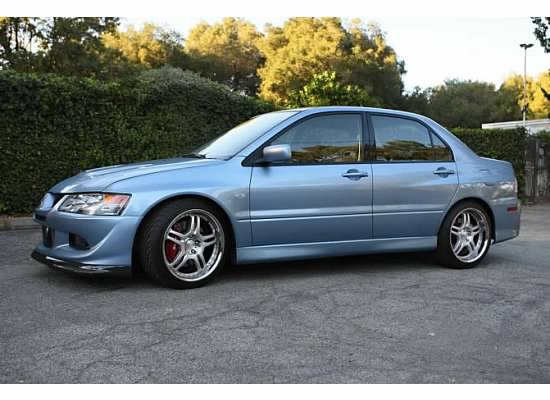 2003 Mitsubishi Lancer Evolution photo