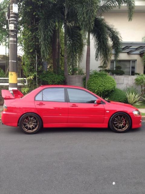 2005 Mitsubishi Lancer Evolution photo