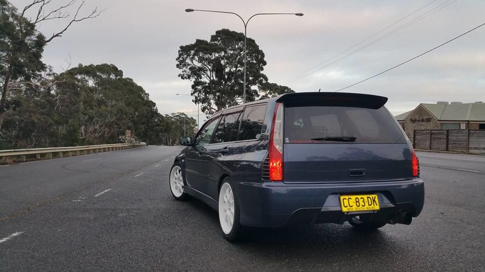 2004 Mitsubishi Lancer Evolution photo