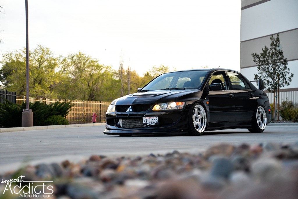 2005 Mitsubishi Lancer Evolution photo