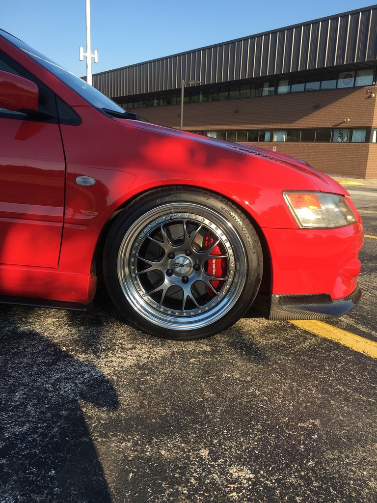 2005 Mitsubishi Lancer Evolution photo