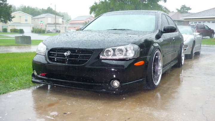 2000 Nissan Maxima photo