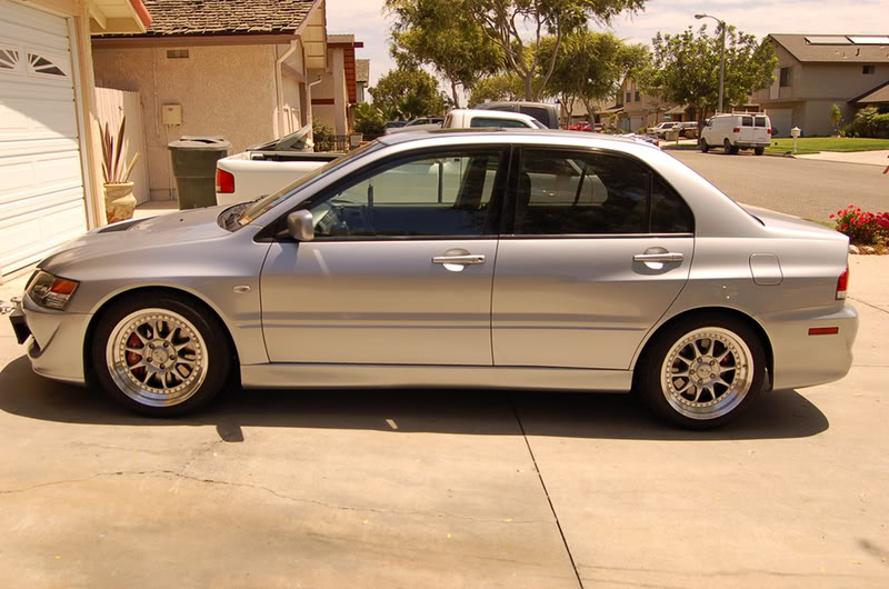 2003 Mitsubishi Lancer Evolution photo