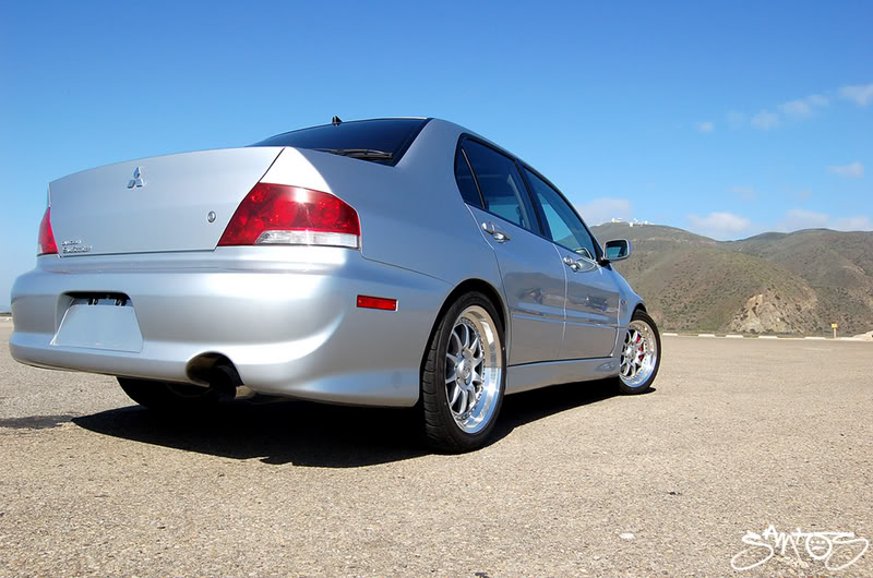 2003 Mitsubishi Lancer Evolution photo