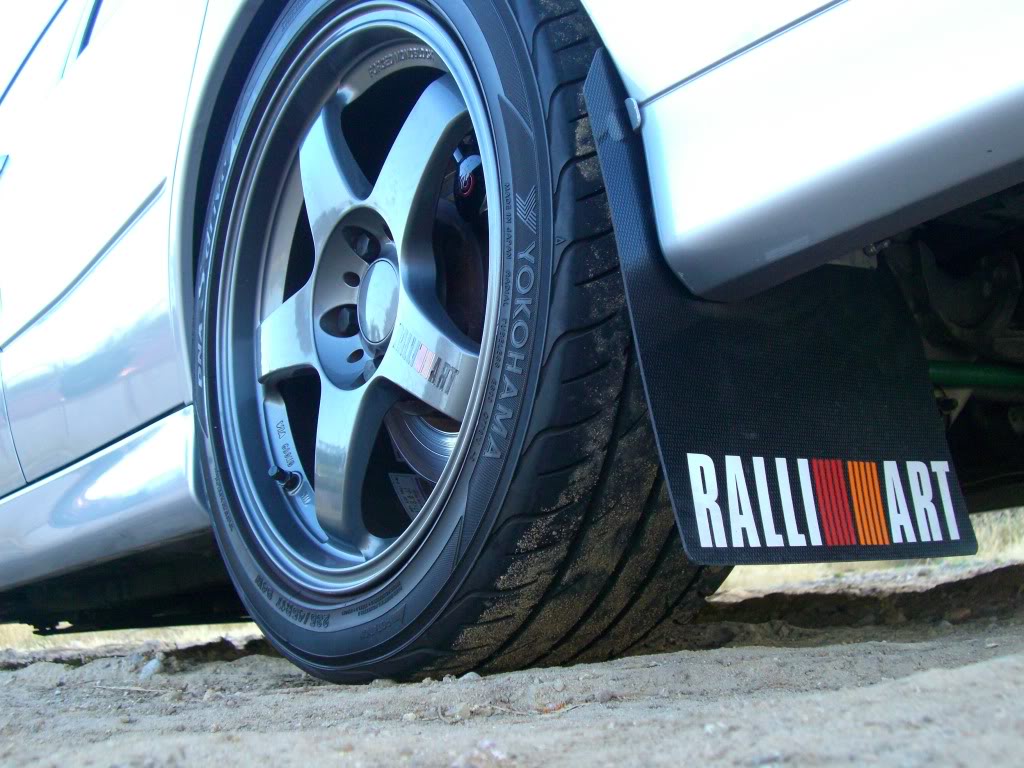 2005 Mitsubishi Lancer Evolution photo