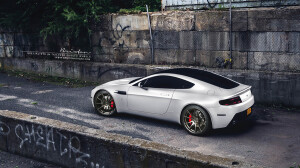 2015 Aston Martin V8 Vantage