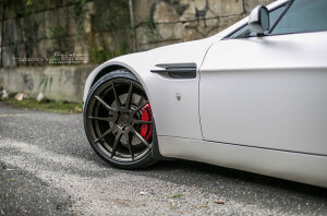 2015 Aston Martin V8 Vantage