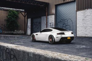 2015 Aston Martin V8 Vantage