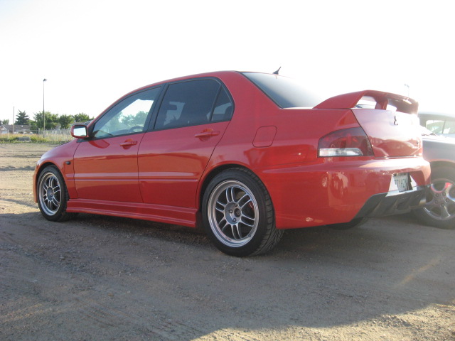 2003 Mitsubishi Lancer Evolution photo
