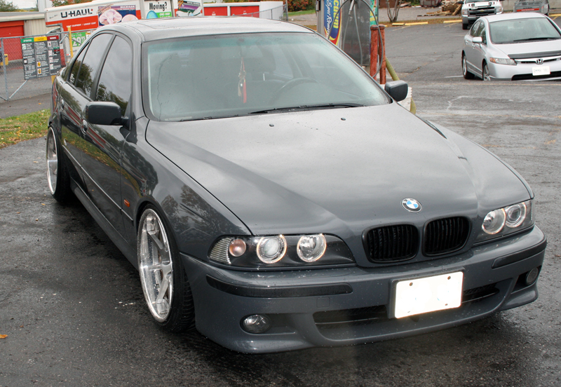 1999 BMW 528 photo
