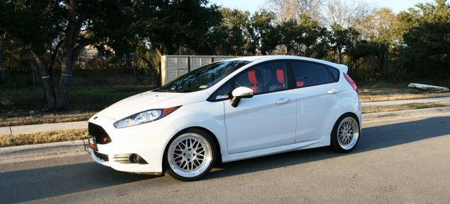 2013 Ford Fiesta photo