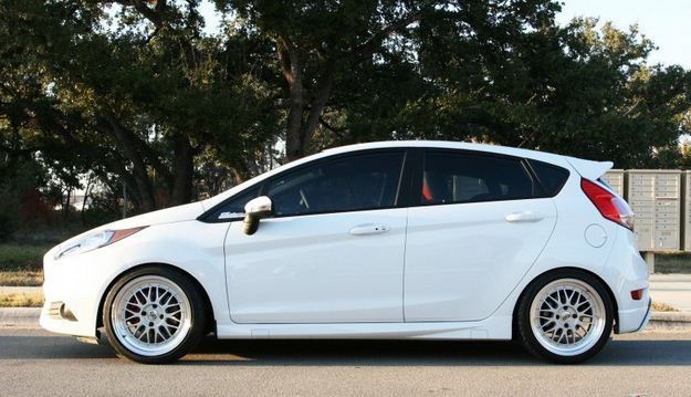 2013 Ford Fiesta photo
