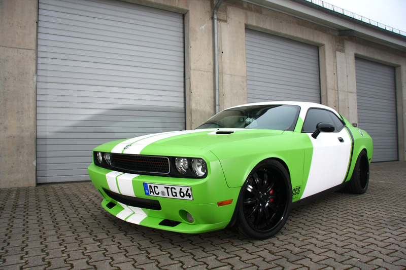 2012 Dodge Challenger photo