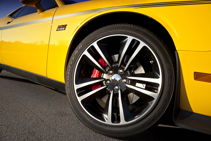 2012 Dodge Challenger photo