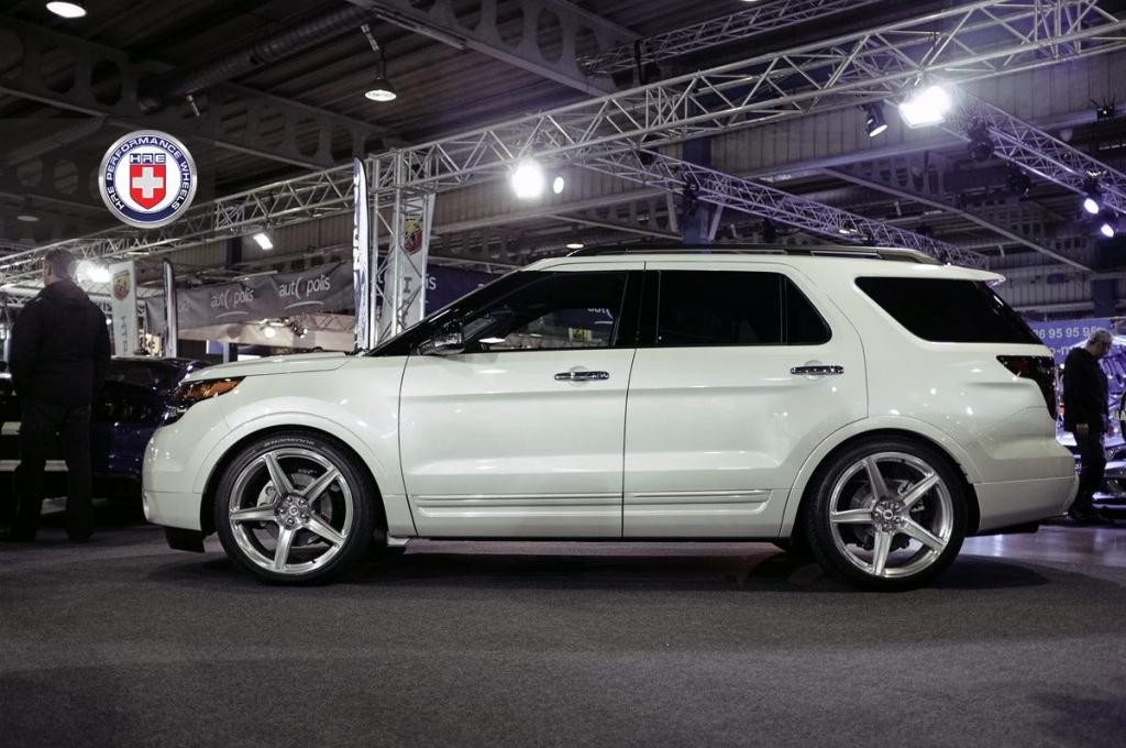2013 Ford Explorer photo