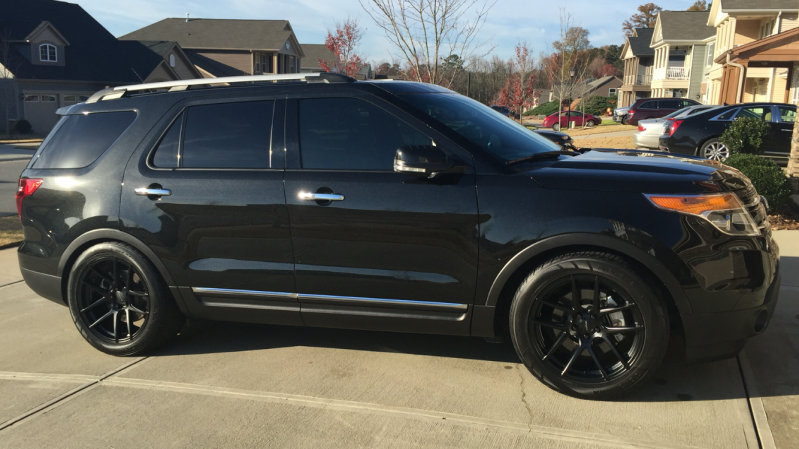 2013 Ford Explorer photo