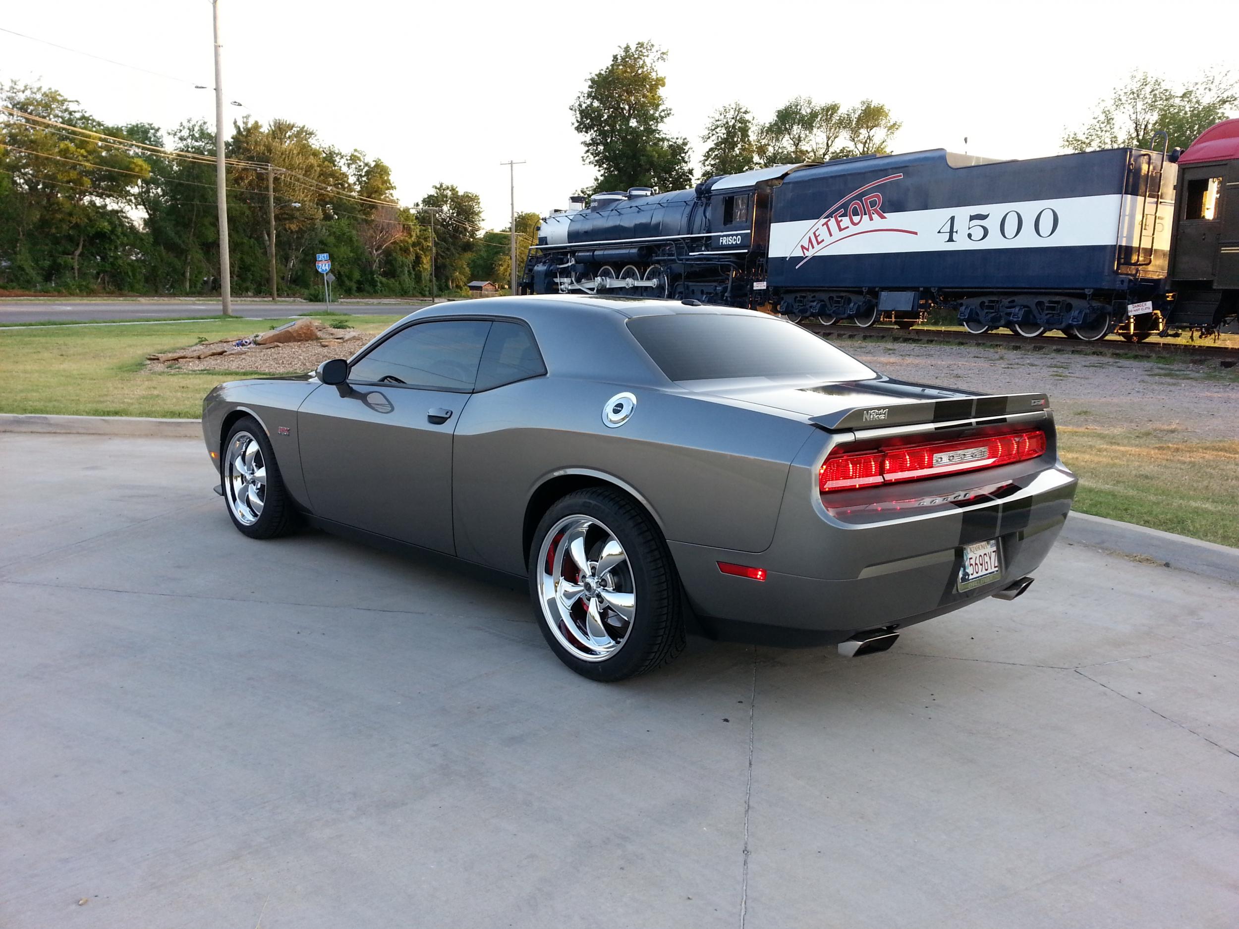 2012 Dodge Challenger photo