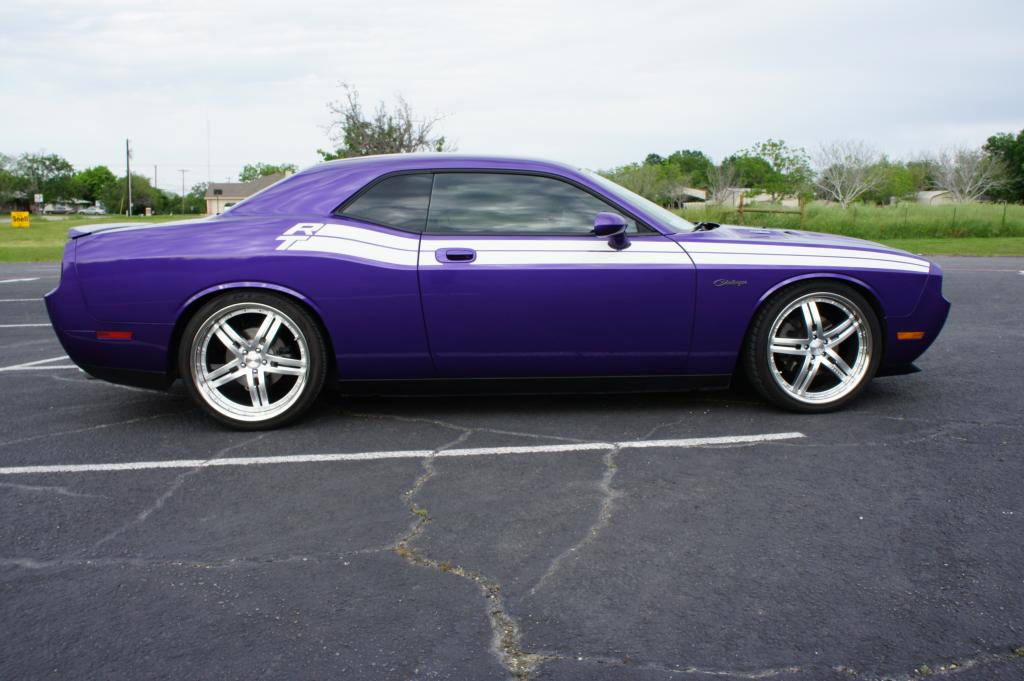 2011 Dodge Challenger photo