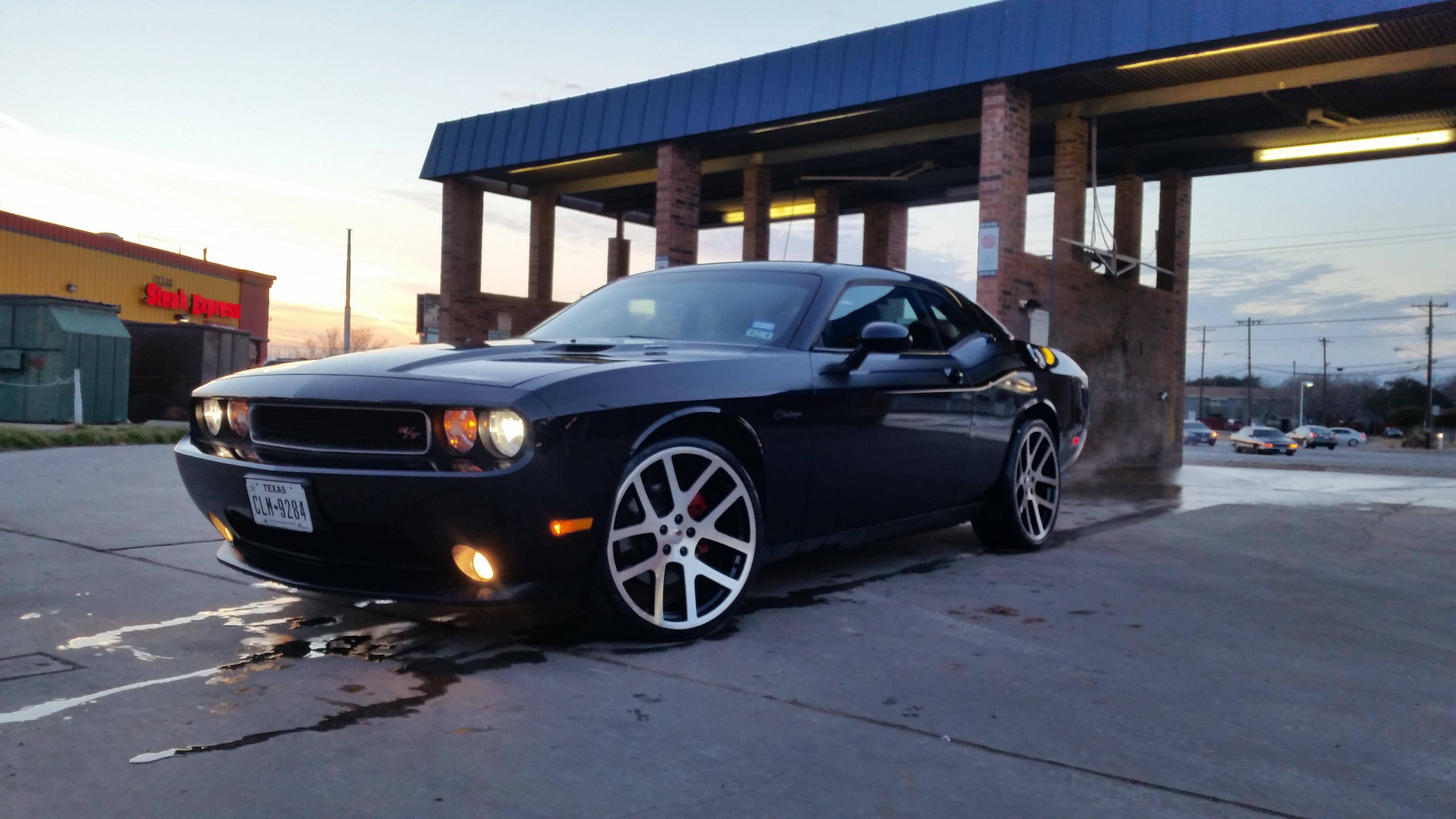 2010 Dodge Challenger photo