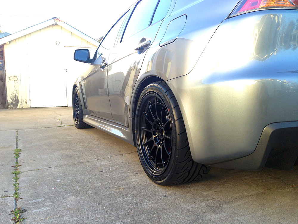 2012 Mitsubishi Lancer Evolution photo
