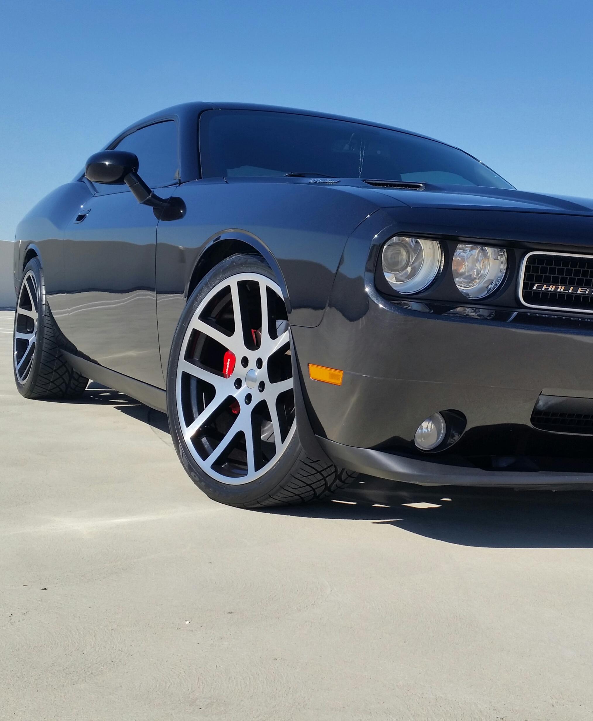 2014 Dodge Challenger photo
