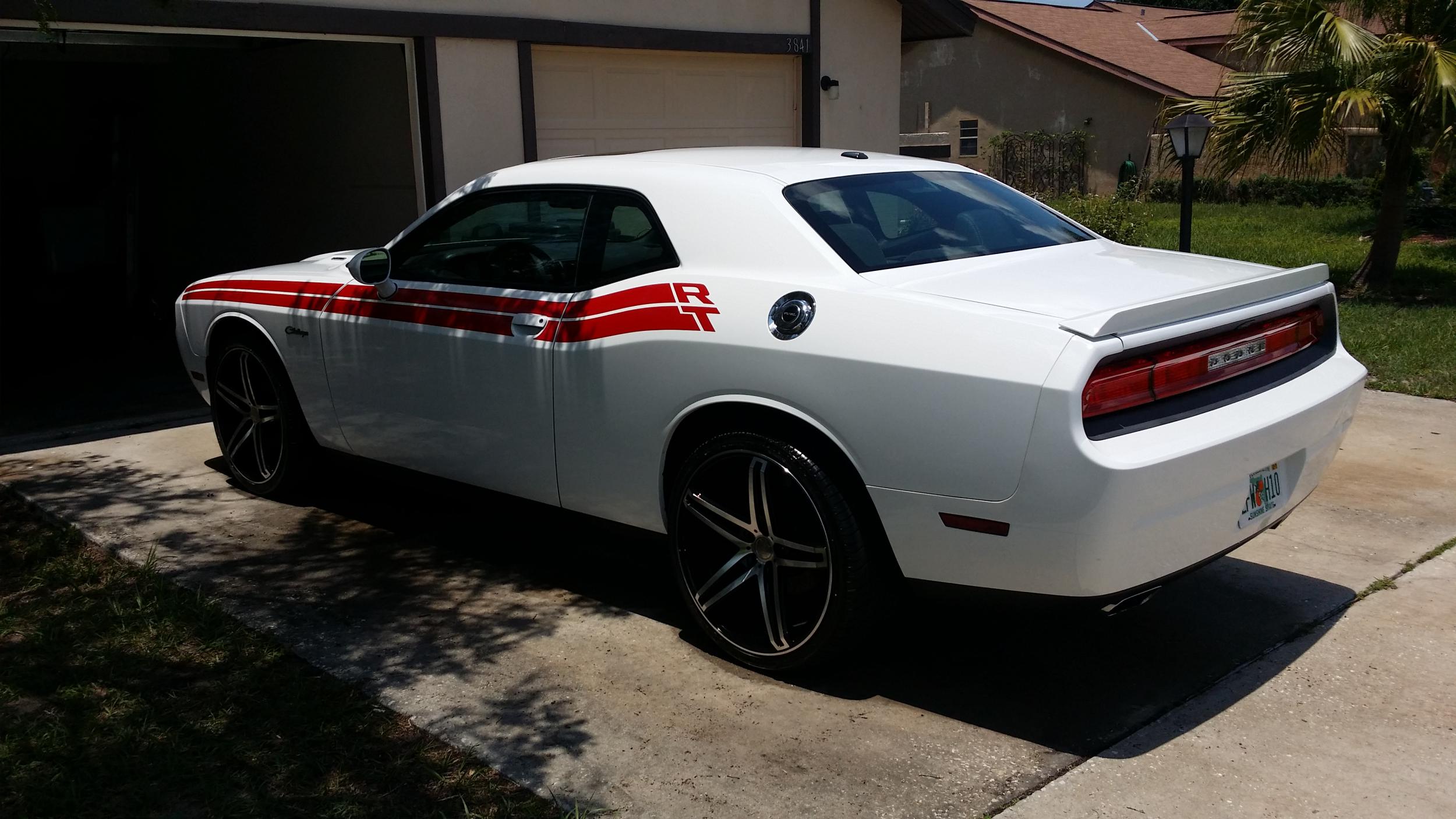 2012 Dodge Challenger photo