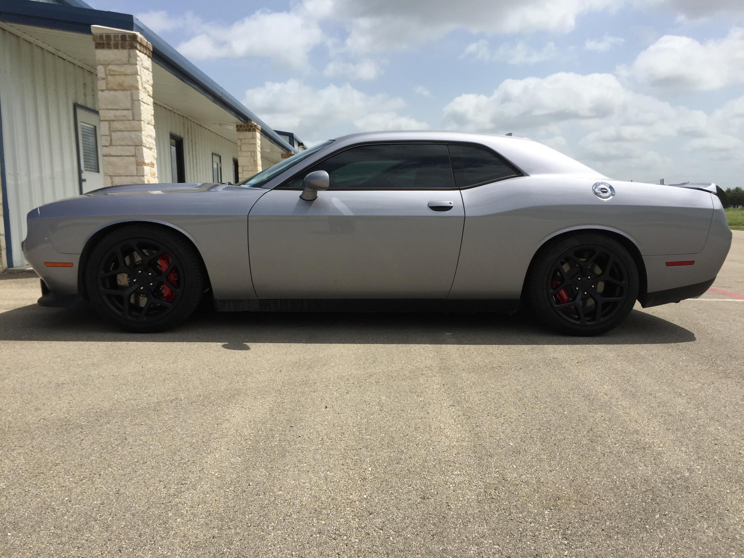 2014 Dodge Challenger photo
