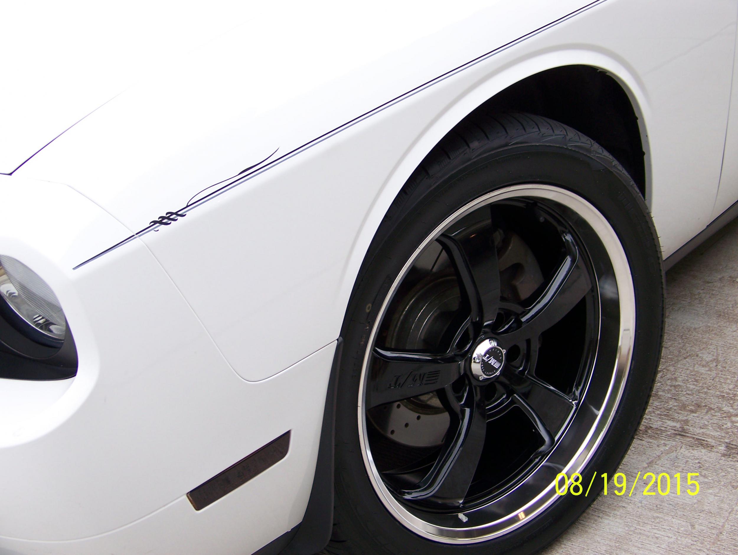 2015 Dodge Challenger photo