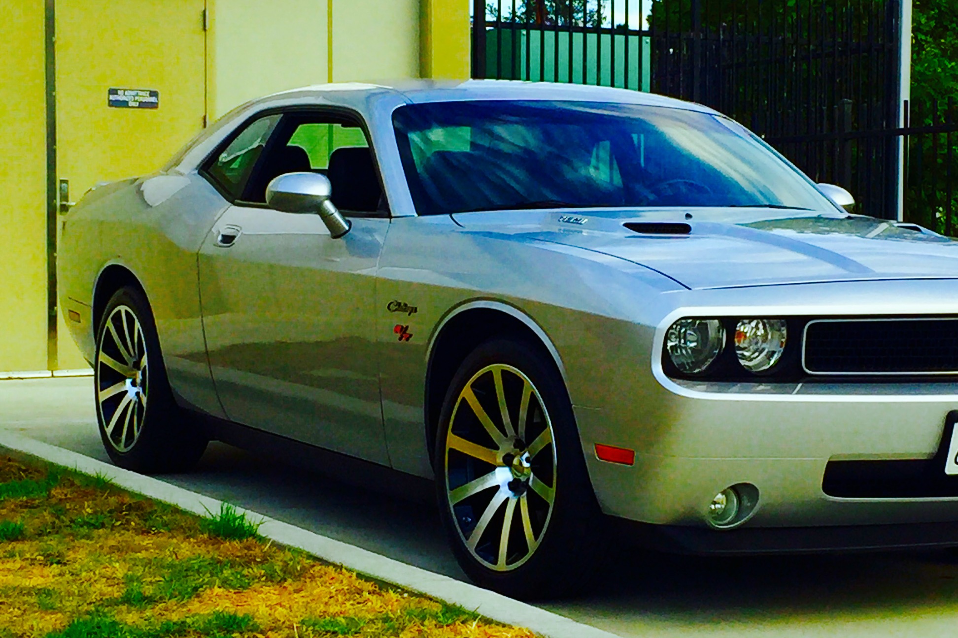 2014 Dodge Challenger photo